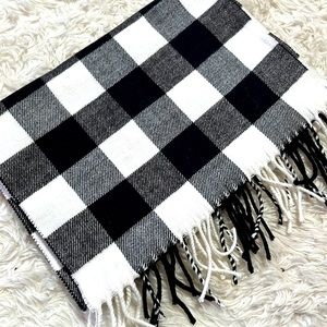 NEW | Cashmere-Like Plaid Fringe Scarf